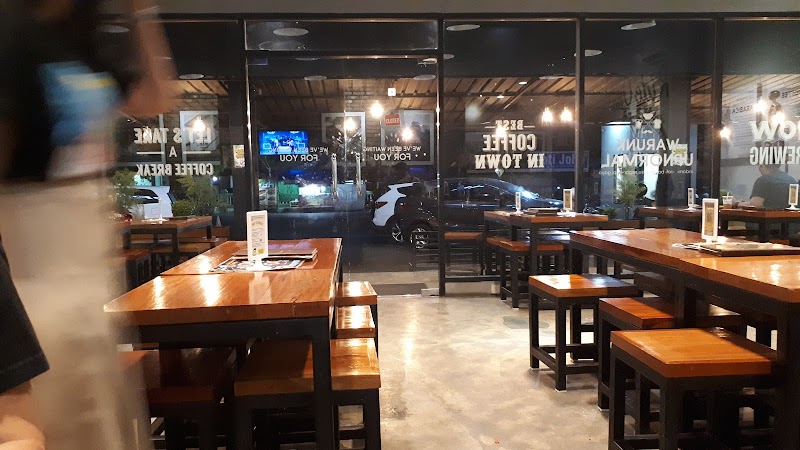 Cafe Casper Cilacap: Santai Sore di Jantung Kota dengan Kopi Terbaik